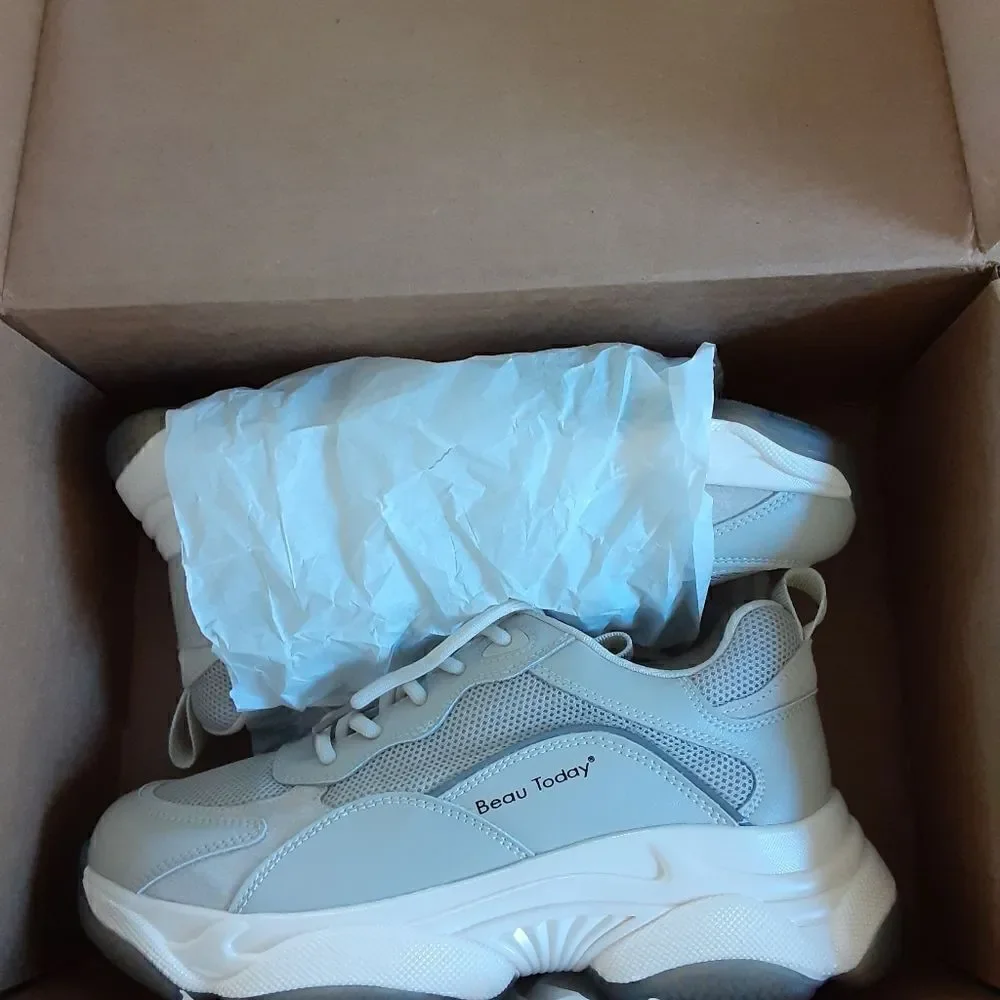 Beau Today Women's Chunky Sneaker, color Beige, size 8.5, NWT